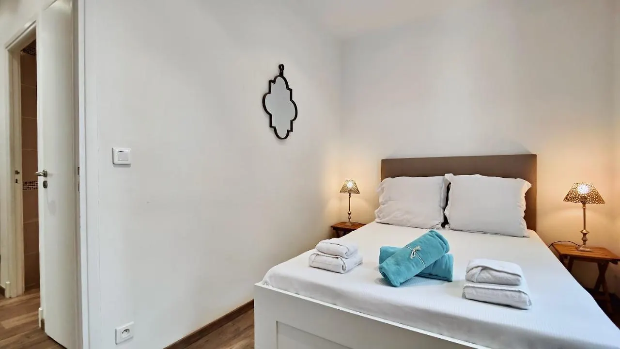 Appartement Maison Jeanne By Booking Guys Nizza